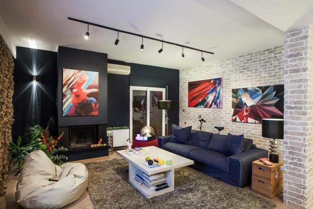 Apartment Super Heroes