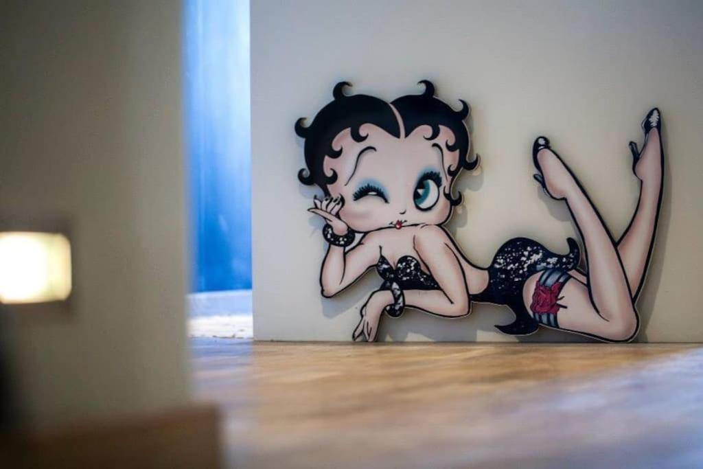 Super Heroes Apartment *
