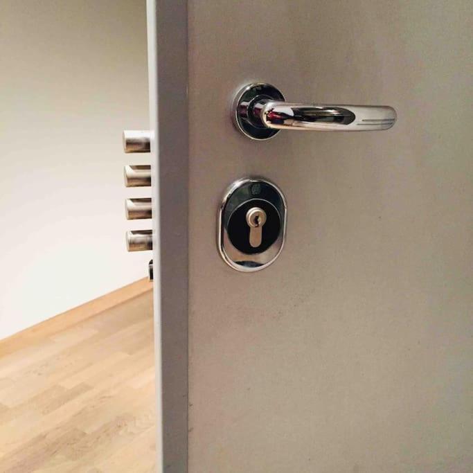 Super Heroes Apartment *